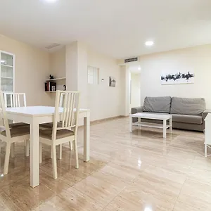 https://allo-apartments-arenal-centro-2-habitaciones.es-andalucia.com